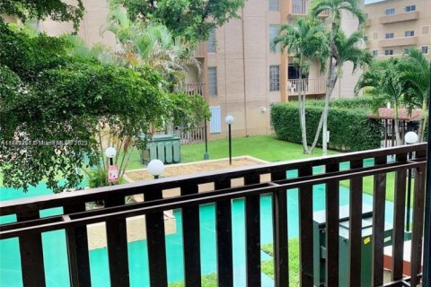 Condominio en venta en Miami, Florida, 1 dormitorio, 68.75 m2 № 1875629 - foto 17