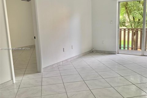 Condominio en venta en Miami, Florida, 1 dormitorio, 68.75 m2 № 1875629 - foto 7