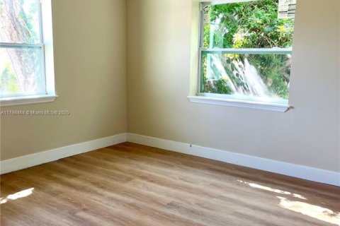 House in Fort Myers, Florida 3 bedrooms, 130.9 sq.m. № 1712531 - photo 7