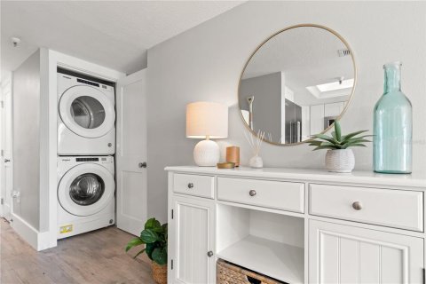 Condo in Hudson, Florida, 2 bedrooms  № 2103465 - photo 24