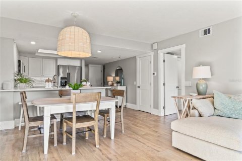 Condo in Hudson, Florida, 2 bedrooms  № 2103465 - photo 4