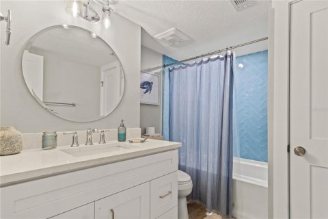 Condo in Hudson, Florida, 2 bedrooms  № 2103465 - photo 17