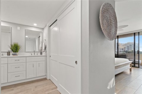 Condo in Hudson, Florida, 2 bedrooms  № 2103465 - photo 23
