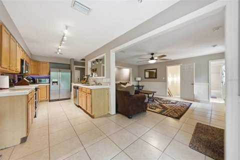 House in Howey-in-the-Hills, Florida 4 bedrooms, 400.59 sq.m. № 2228052 - photo 12