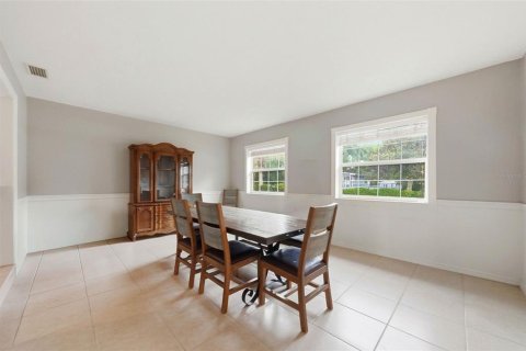 House in Howey-in-the-Hills, Florida 4 bedrooms, 400.59 sq.m. № 2228052 - photo 5