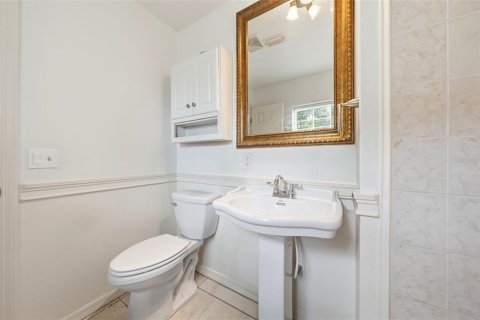 House in Howey-in-the-Hills, Florida 4 bedrooms, 400.59 sq.m. № 2228052 - photo 17
