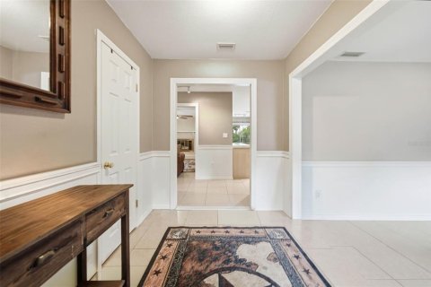 House in Howey-in-the-Hills, Florida 4 bedrooms, 400.59 sq.m. № 2228052 - photo 3