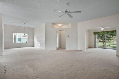 Villa ou maison à vendre à The Villages, Floride: 3 chambres, 184.13 m2 № 2411674 - photo 5