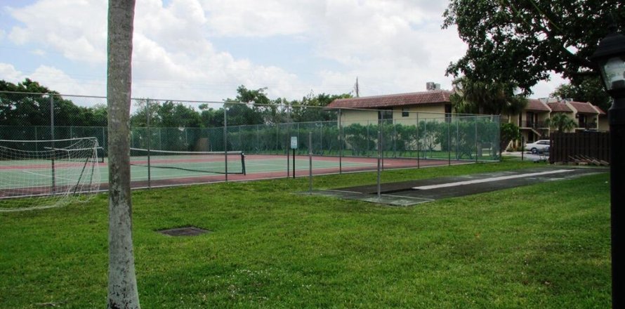 Condo in West Palm Beach, Florida, 2 bedrooms  № 1207435