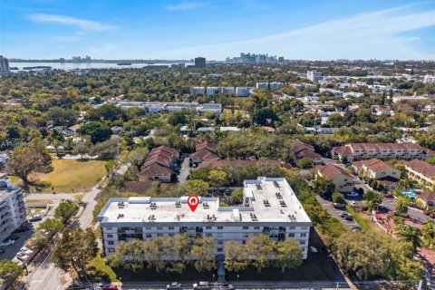 Купить кондоминиум в Майами, Флорида 2 спальни, 79.25м2, № 2048601 - фото 13