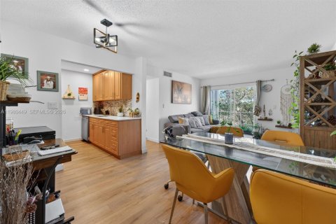 Купить кондоминиум в Майами, Флорида 2 спальни, 79.25м2, № 2048601 - фото 6