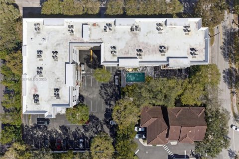 Купить кондоминиум в Майами, Флорида 2 спальни, 79.25м2, № 2048601 - фото 20