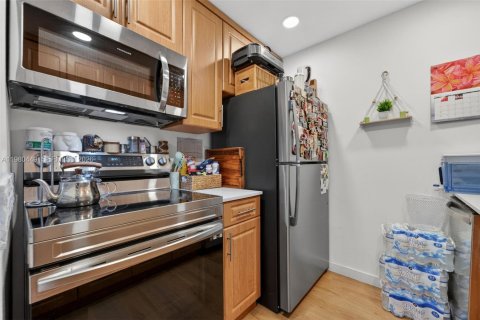 Купить кондоминиум в Майами, Флорида 2 спальни, 79.25м2, № 2048601 - фото 4