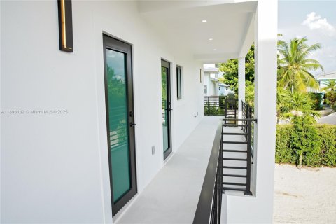 Villa ou maison à vendre à Tavernier, Floride: 5 chambres № 1951330 - photo 22