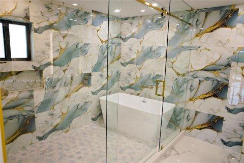 Villa ou maison à vendre à Tavernier, Floride: 5 chambres № 1951330 - photo 18