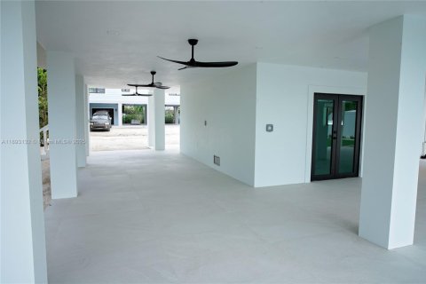 Villa ou maison à vendre à Tavernier, Floride: 5 chambres № 1951330 - photo 15