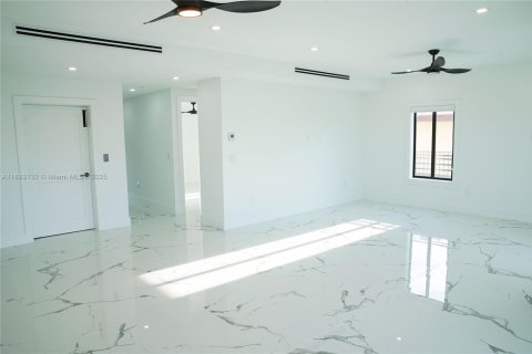 Villa ou maison à vendre à Tavernier, Floride: 5 chambres № 1951330 - photo 30
