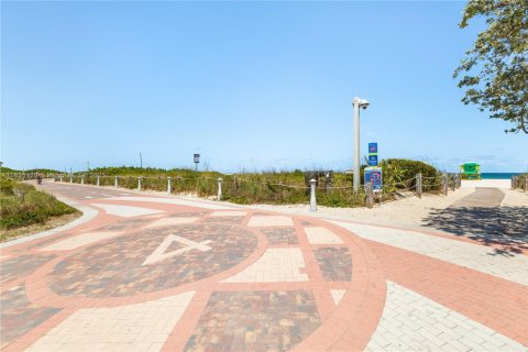 Copropriété à vendre à Miami Beach, Floride: 1 chambre, 60.85 m2 № 1818094 - photo 25