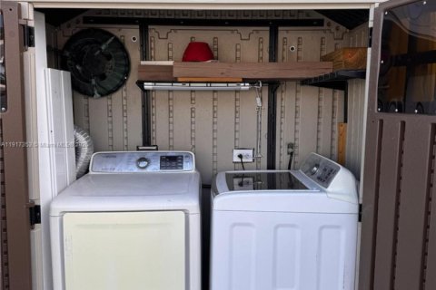 Casa en alquiler en Miami, Florida, 2 dormitorios, 37.16 m2 № 1973867 - foto 10