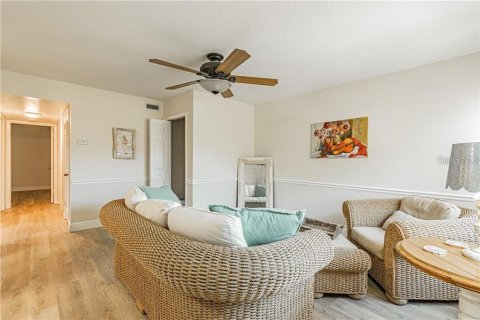 Copropriété à louer à Tampa, Floride: 2 chambres, 75.99 m2 № 2395647 - photo 3