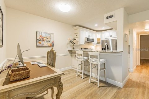 Copropriété à louer à Tampa, Floride: 2 chambres, 75.99 m2 № 2395647 - photo 6