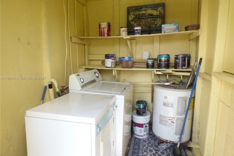 Купить виллу или дом в Майами, Флорида 1 спальня, 33.54м2, № 2049643 - фото 15