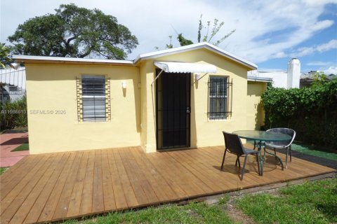 Дом в Майами, Флорида 1 спальня, 33.54м2 № 2049643