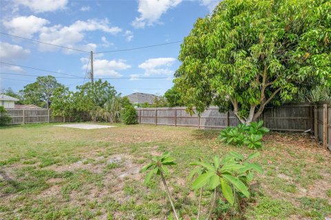 Villa ou maison à vendre à Palm Bay, Floride: 4 chambres, 170.94 m2 № 1829776 - photo 25