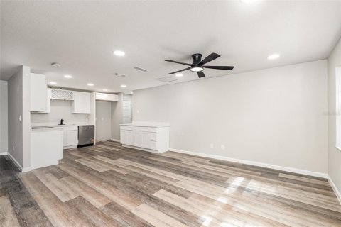 Villa ou maison à vendre à Palm Bay, Floride: 4 chambres, 170.94 m2 № 1829776 - photo 4