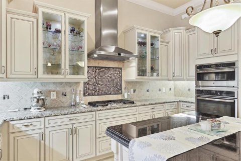 House in Lakewood Ranch, Florida 3 bedrooms, 274.53 sq.m. № 1810280 - photo 12