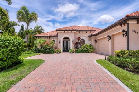 House in Lakewood Ranch, Florida 3 bedrooms, 274.53 sq.m. № 1810280 - photo 3