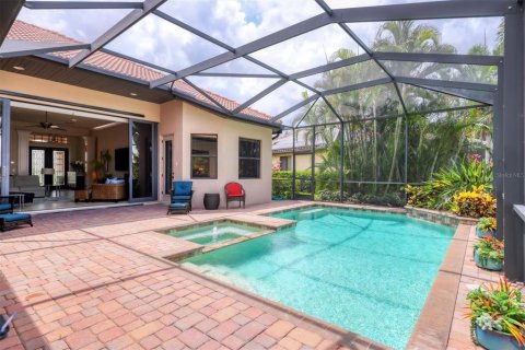 House in Lakewood Ranch, Florida 3 bedrooms, 274.53 sq.m. № 1810280 - photo 29