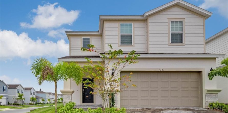 House in Davenport, Florida 6 bedrooms, 289.02 sq.m. № 1687349
