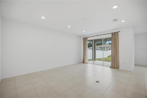 Villa ou maison à vendre à Ocala, Floride: 4 chambres, 186.83 m2 № 2400089 - photo 5