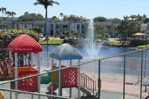 Apartment in Doral, Florida 2 bedrooms, 98.57 sq.m. № 2031450 - photo 16