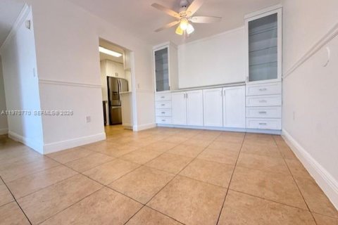 Apartment in Doral, Florida 2 bedrooms, 98.57 sq.m. № 2031450 - photo 4