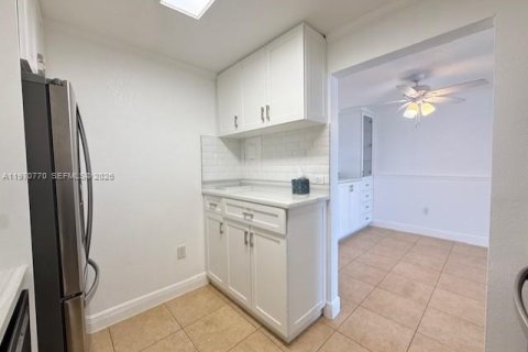 Apartment in Doral, Florida 2 bedrooms, 98.57 sq.m. № 2031450 - photo 8