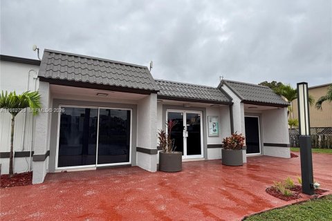 Apartment in Doral, Florida 2 bedrooms, 98.57 sq.m. № 2031450 - photo 19