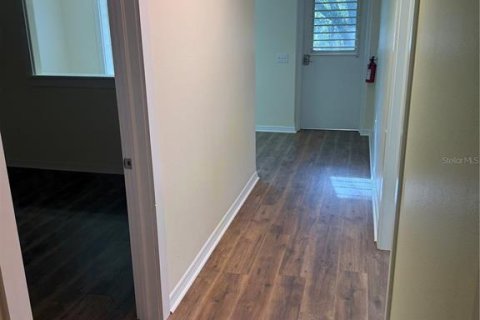 Immobilier commercial à louer à Williston, Floride: 66.89 m2 № 2115154 - photo 11