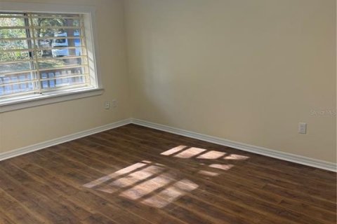 Immobilier commercial à louer à Williston, Floride: 66.89 m2 № 2115154 - photo 8