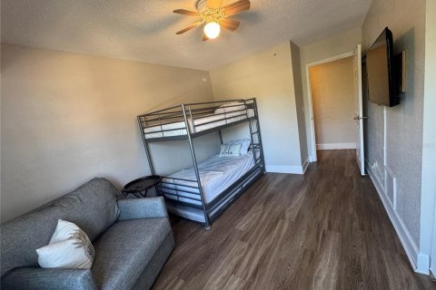 Condo in Saint Petersburg, Florida, 2 bedrooms  № 2228214 - photo 15