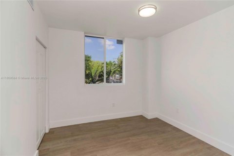 Apartamento en alquiler en Miami, Florida, 1 dormitorio № 1752148 - foto 6