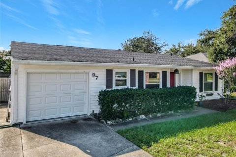 Villa ou maison à Deltona, Floride 2 chambres, 111.48 m2 № 2347900