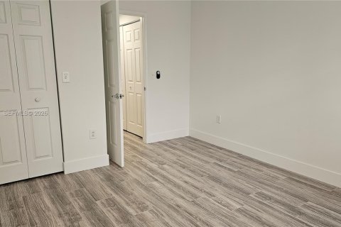 Condo in Tamarac, Florida, 2 bedrooms  № 2046602 - photo 21