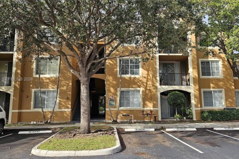 Condo in Tamarac, Florida, 2 bedrooms  № 2046602 - photo 26