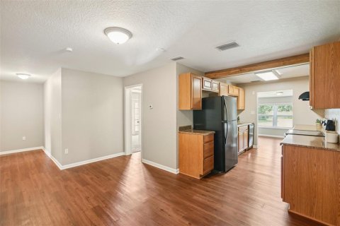 House in Lakeland, Florida 4 bedrooms, 142.05 sq.m. № 1823198 - photo 14