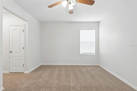 House in Land O' Lakes, Florida 4 bedrooms, 191.19 sq.m. № 1918765 - photo 15