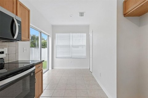 House in Land O' Lakes, Florida 4 bedrooms, 191.19 sq.m. № 1918765 - photo 12