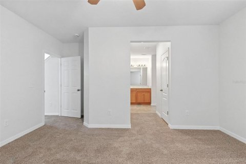 House in Land O' Lakes, Florida 4 bedrooms, 191.19 sq.m. № 1918765 - photo 17
