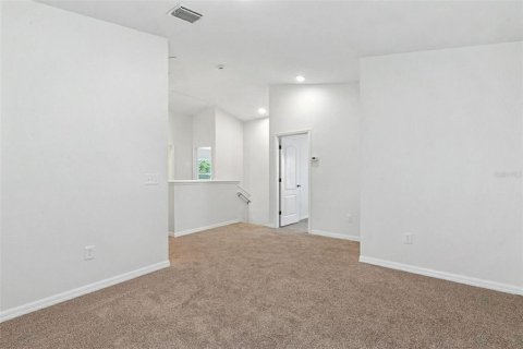 House in Land O' Lakes, Florida 4 bedrooms, 191.19 sq.m. № 1918765 - photo 30
